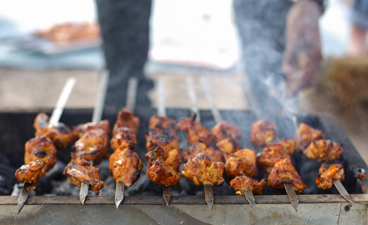 Spicy grilled chicken skewers
